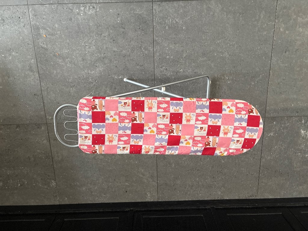Kinder strijkplank met twee reddingsvesten, Kinderen en Baby's, Ophalen, Zo goed als nieuw, Jongen of Meisje