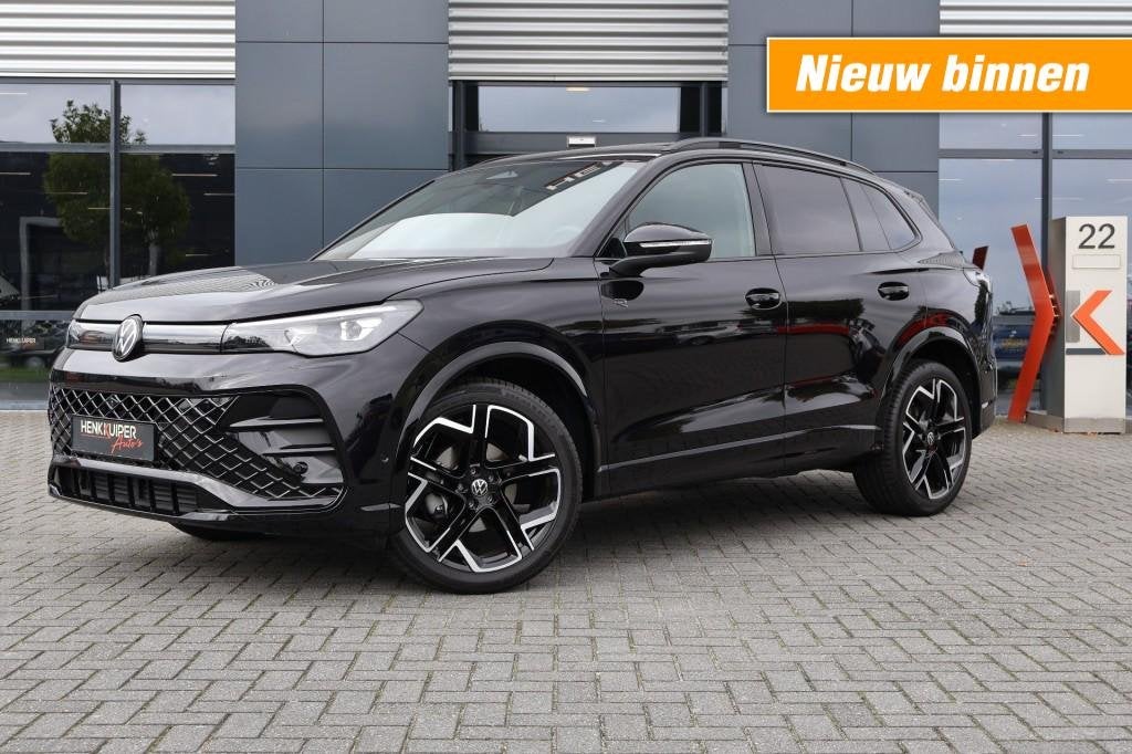Volkswagen TIGUAN 1.5 eTSI DSG R-Line Black st 150pk /Panoda, Automaat, Huisgarantie, Zwart, Bedrijf