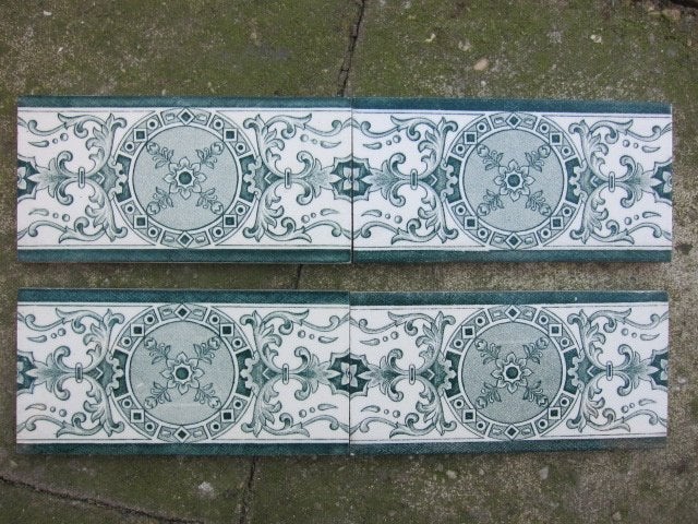 70 Art nouveau randtegels met donkergroene afbeelding, Ophalen