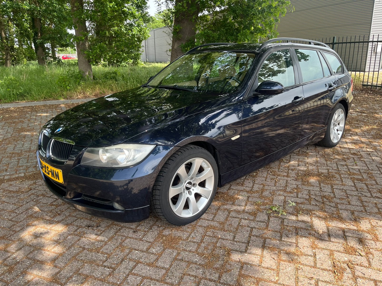 BMW 320i Touring 2007 High Executive met Nwe APK, 13 km/l, 1995 cc, Beige, 4 cilinders