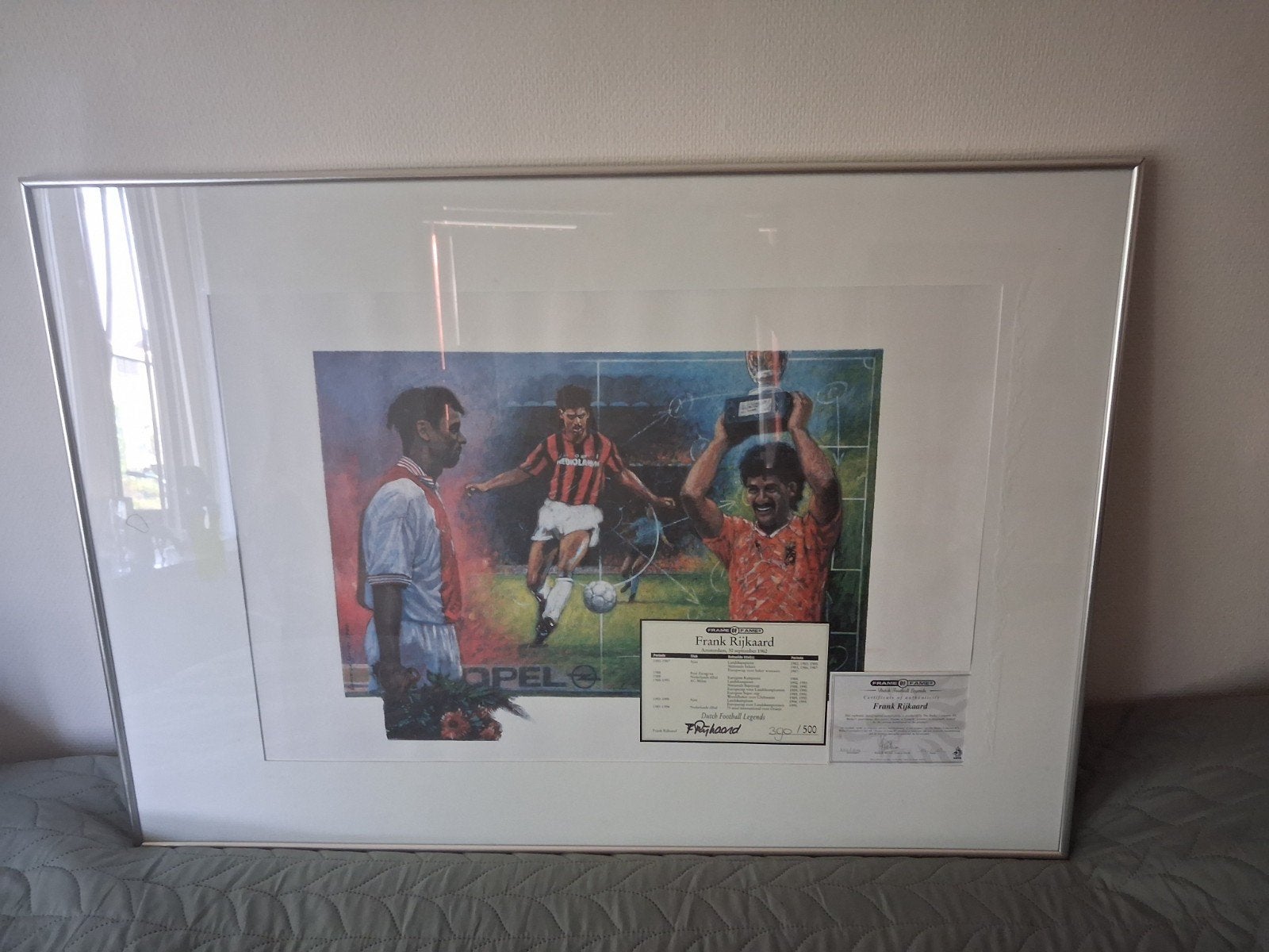 Mooie ingelijste tekening van Frank Rijkaard, Ophalen, Zo goed als nieuw, 100 tot 125 cm, Tekening