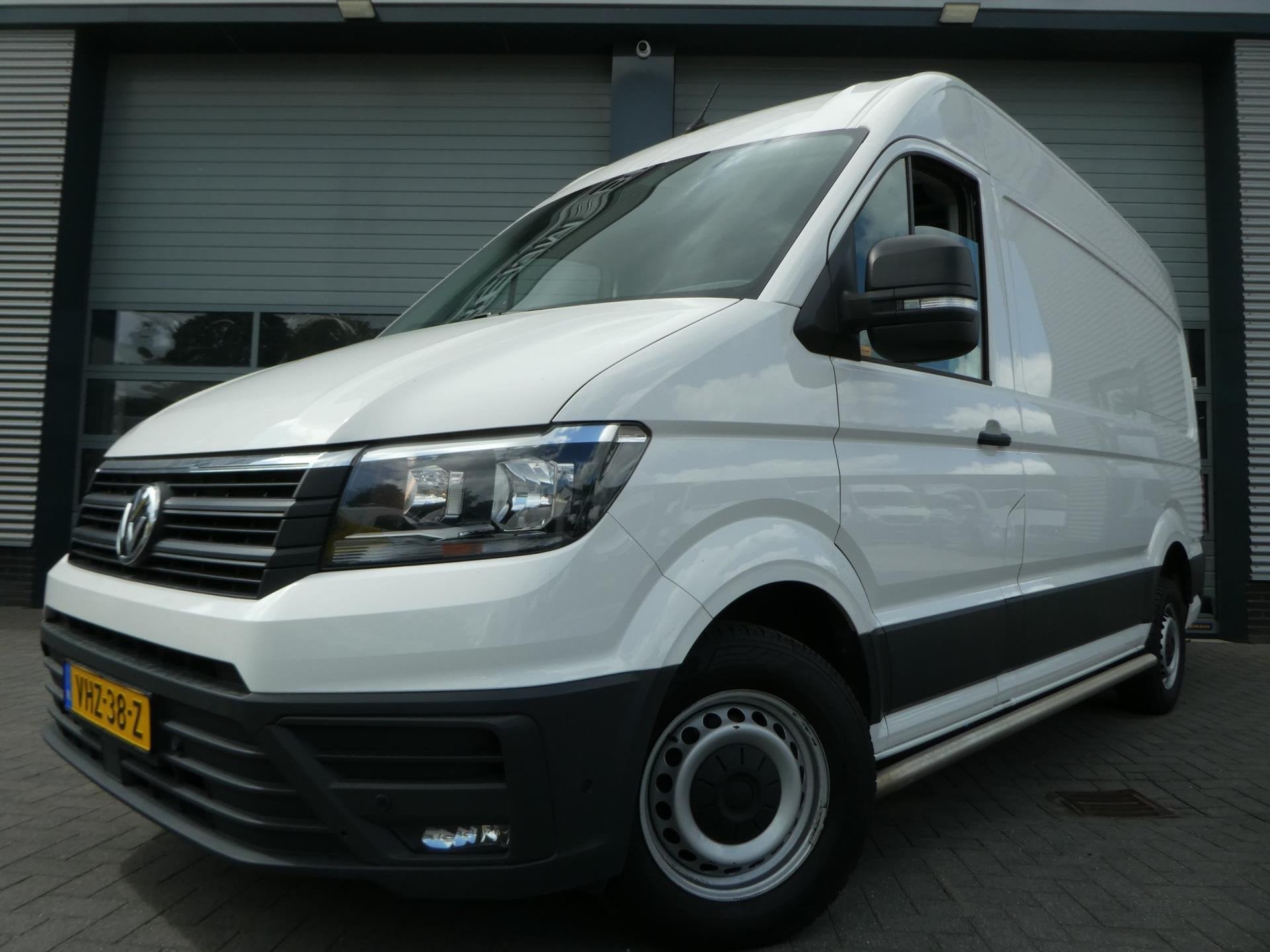 Volkswagen Crafter 35 2.0 TDI L3H3 (L2H2) Airco, Camera, Tre, Stof, Gebruikt, 4 cilinders, Volkswagen