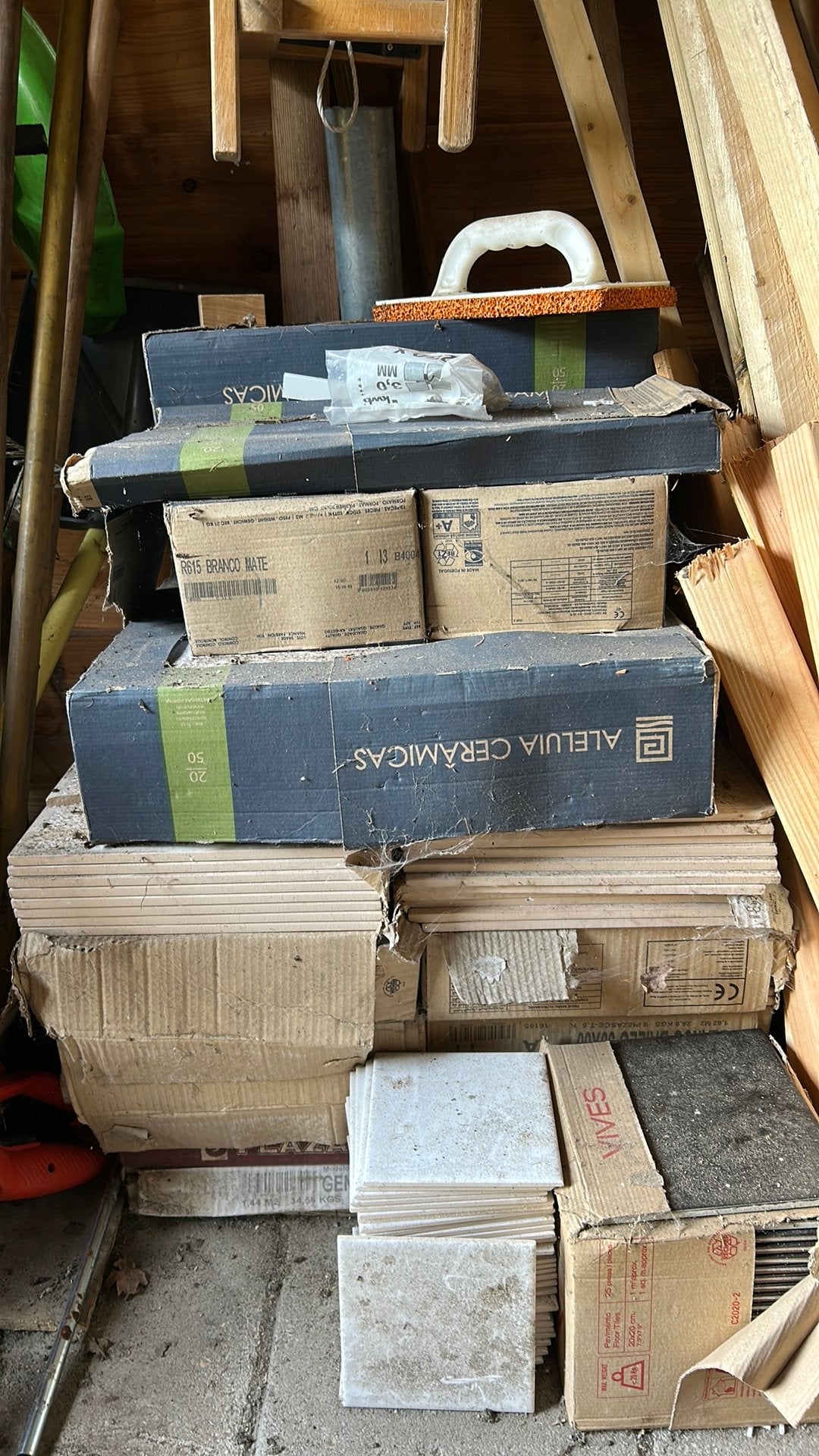 Gratis, partij tegels voor badkamer of keuken, Doe-het-zelf en Verbouw, Ophalen, 60 cm of meer, Keramiek, Minder dan 20 cm
