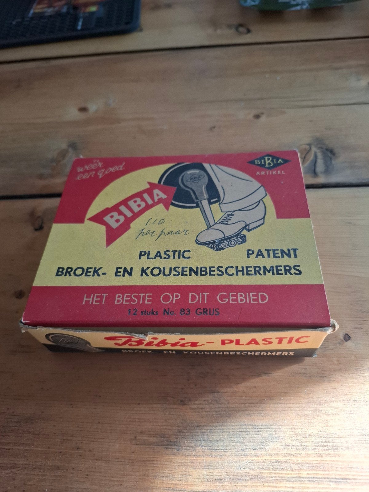 Vintage Bibia Plastic Broek- en Kousenbeschermers - Grijs, Ophalen of Verzenden, Gebruikt, Bibia