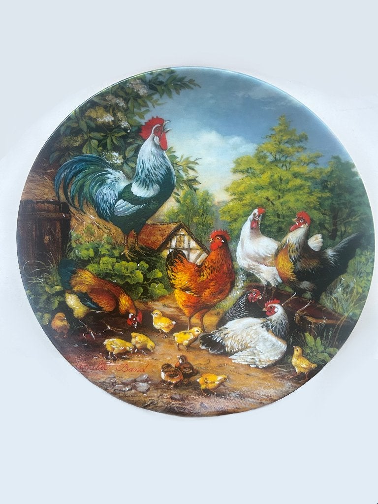 Wandbord Tirschenreuth 1991 "Auf dem Hühnerhof" Ursula Band, Ophalen