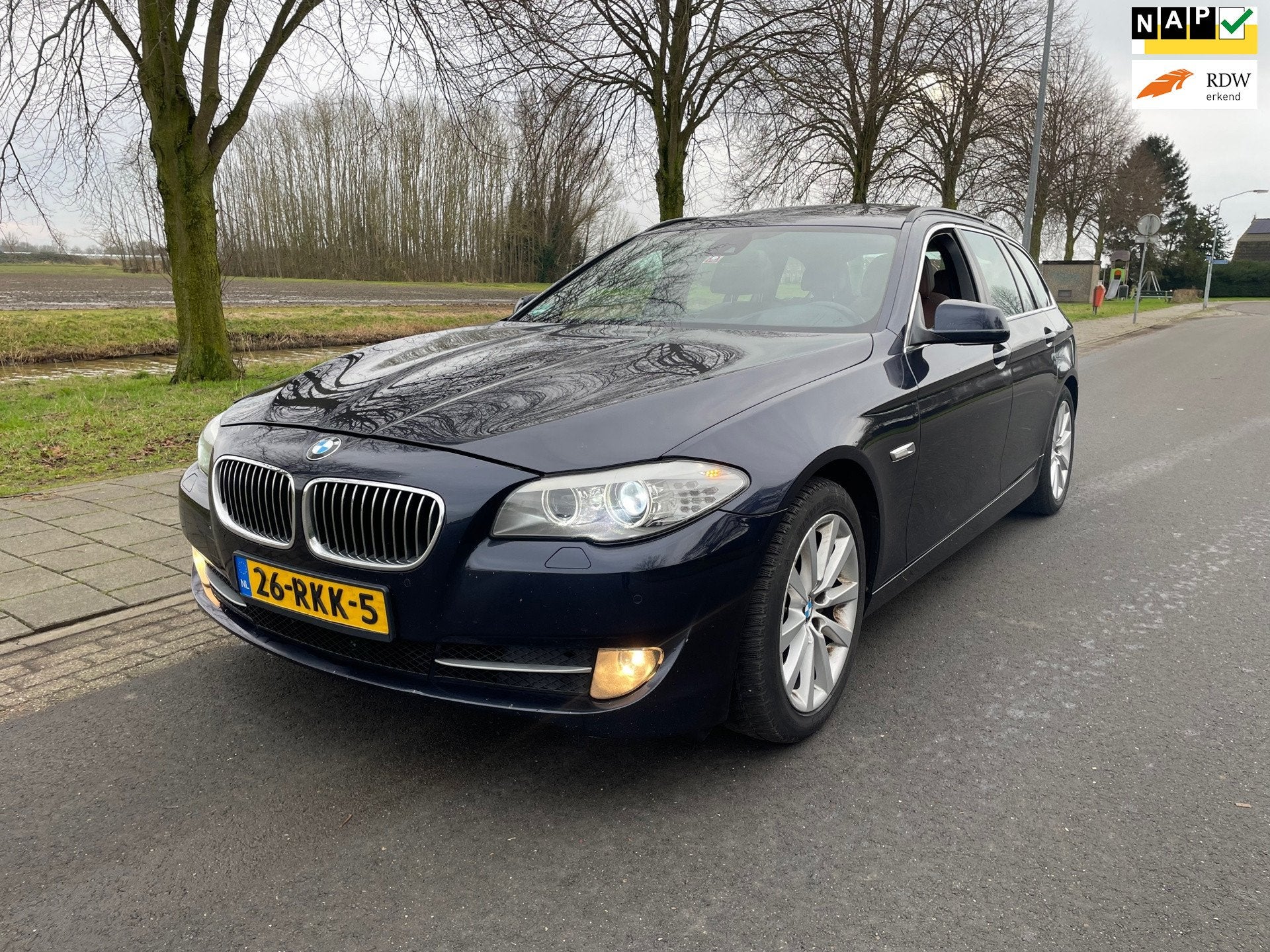 BMW 5-serie Touring 535d High Executive XENON/HEAD-UP/CLIMA/, Auto's, Automaat, Euro 5, Achterwielaandrijving, Gebruikt