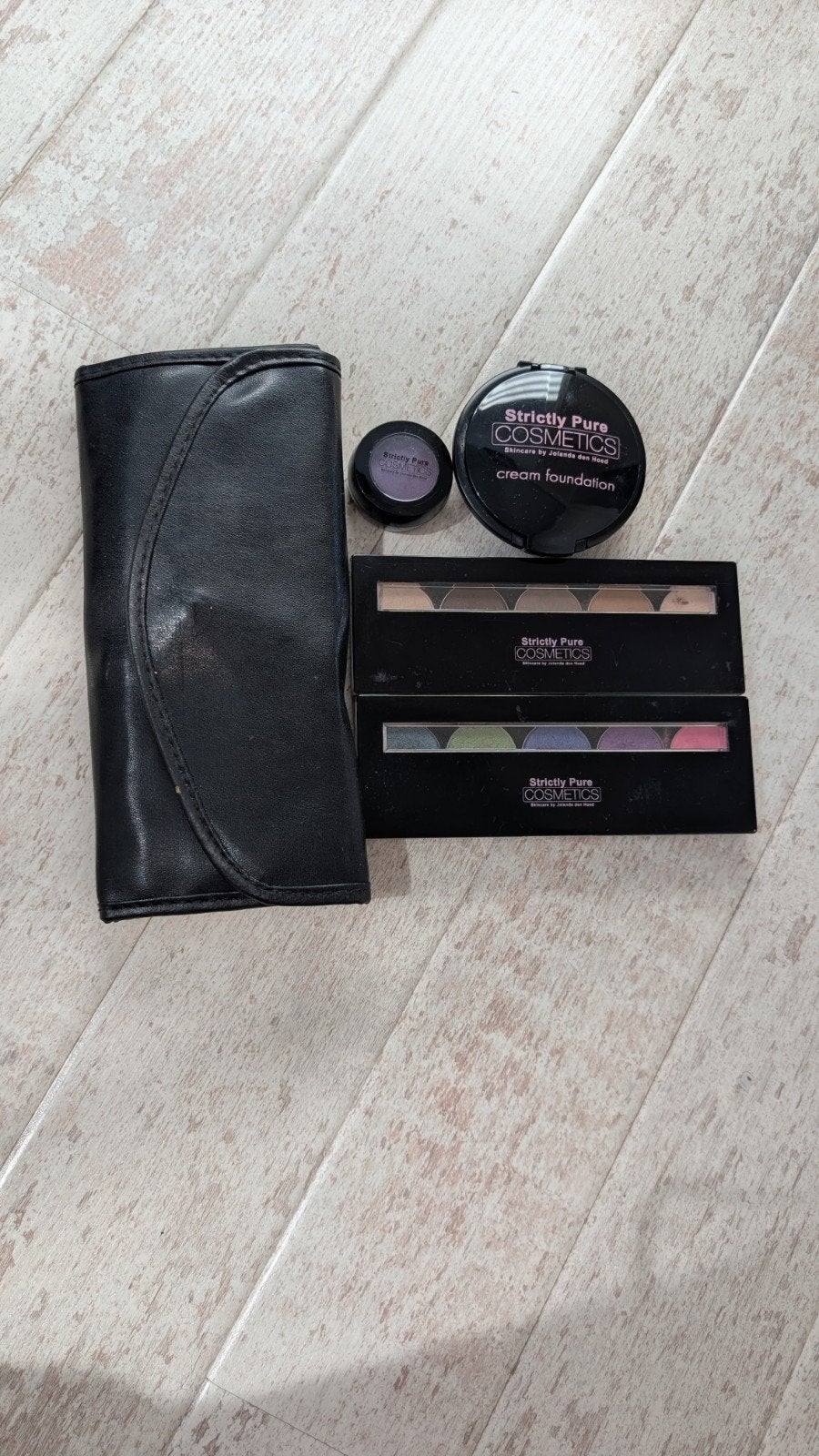 Strictly Pure oogschaduw paletten en kwasten set, Overige kleuren, Gehele gezicht, Ophalen of Verzenden, Zo goed als nieuw