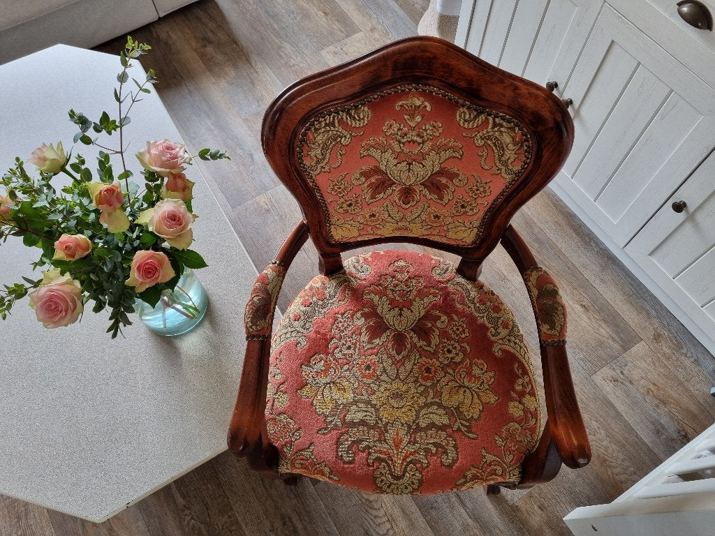 Brocante fauteuil met rood/goud gestoffeerde zitting, Ophalen, Hout, Gebruikt, Overige kleuren