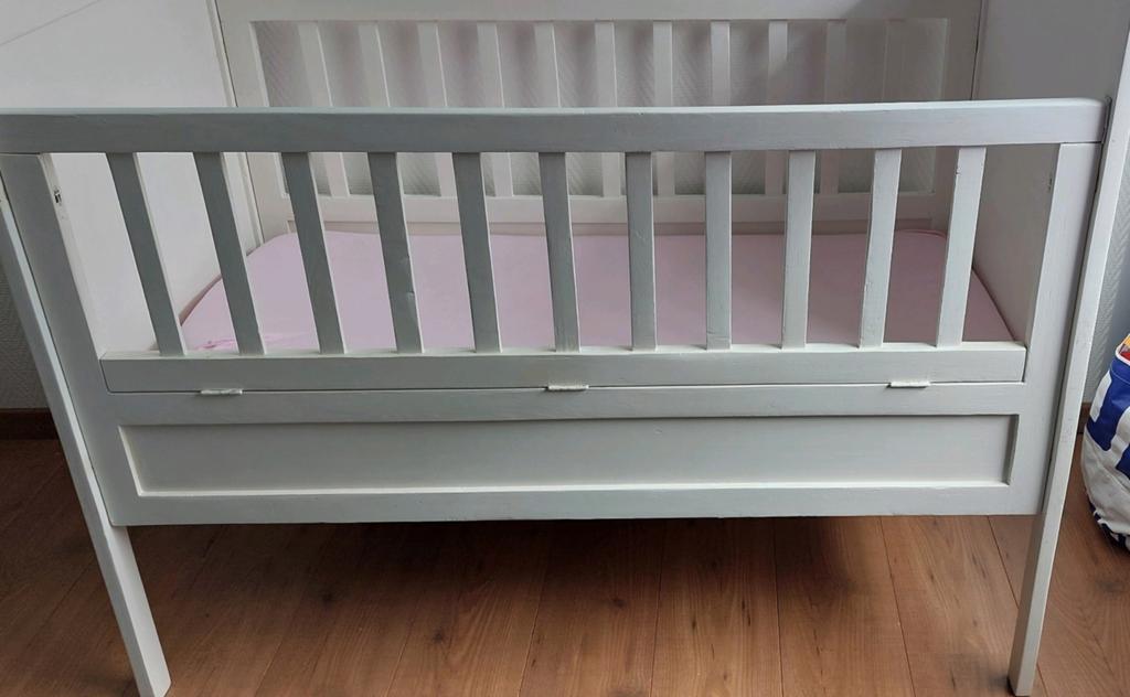 Babyledikantje 120x60cm, wit mdf, Ophalen, Gebruikt, Lattenbodem, Minder dan 140 cm