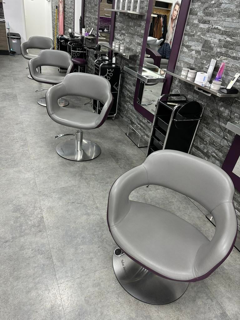 4 Kappersstoelen ( salon ambience ), Diensten en Vakmensen, Kappers en Thuiskappers