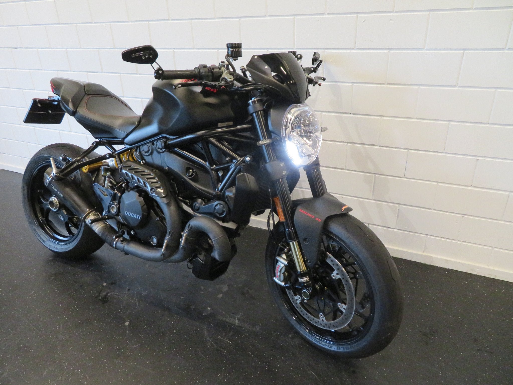 Ducati MONSTER 1200 R REMUS TOPSTAAT! (bj 2016), Bedrijf, 1200 cc, Naked bike