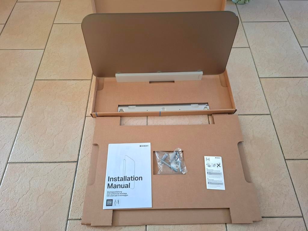 Geberit luxe schaamschot(ten)  NIEUW! en trespa schaamschot, Ophalen, Nieuw