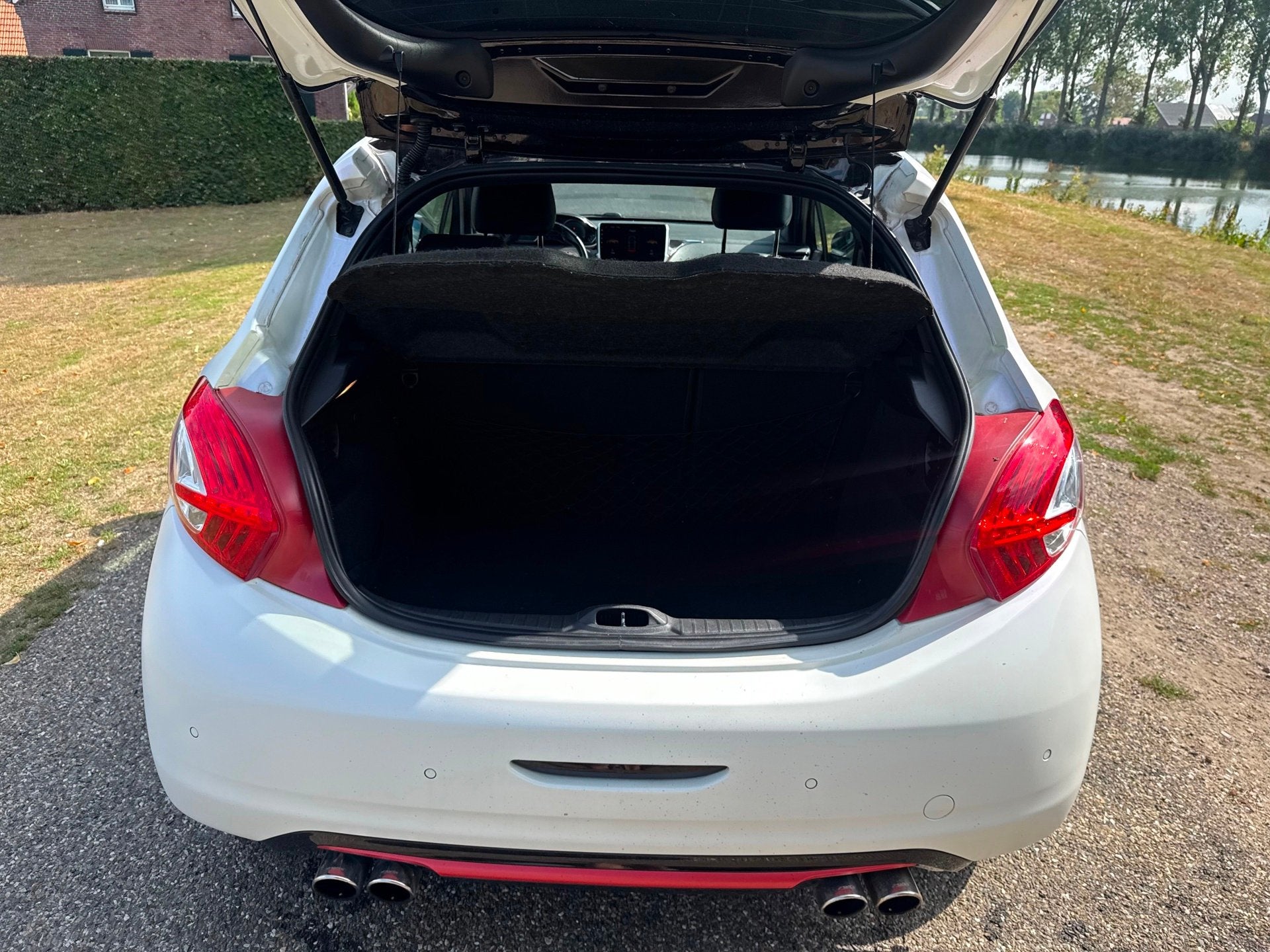 Foto 6 van Peugeot 208 1.6 THP GTi|Airco|Navigatie|Apk