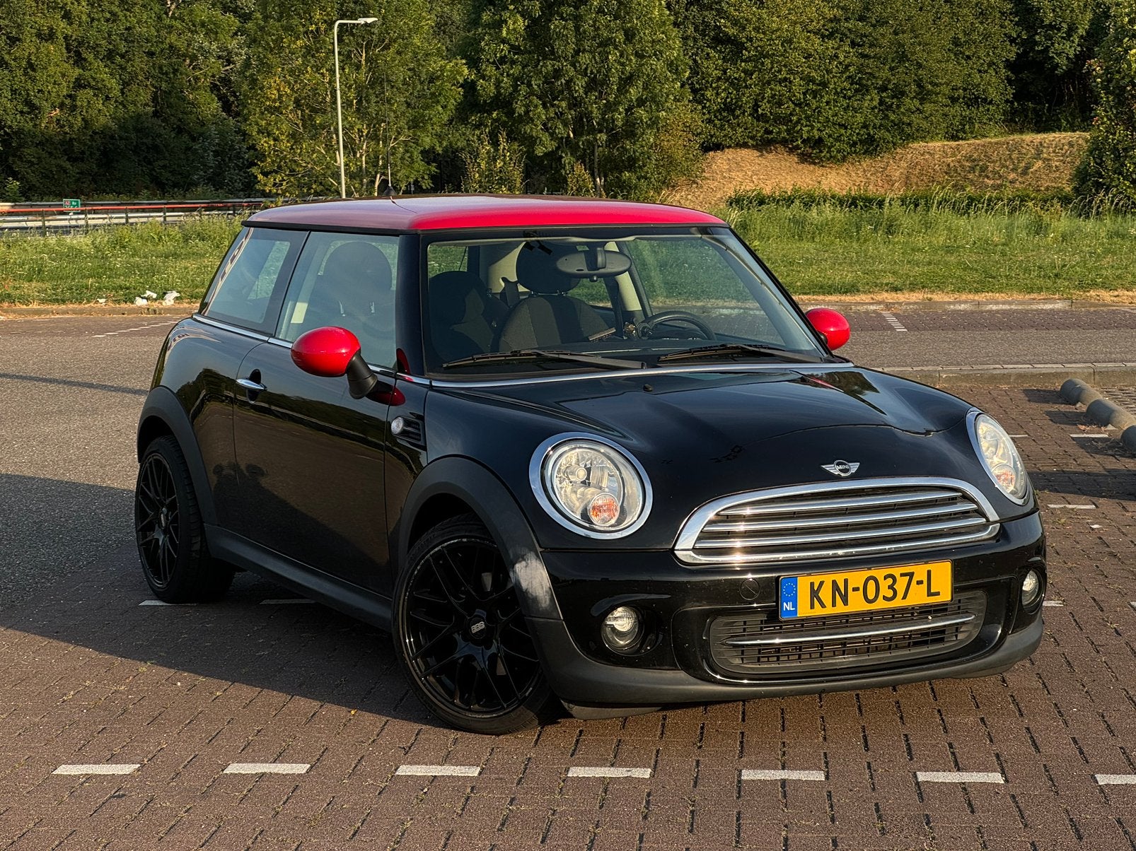 Mini 1.6 Cooper AUT 2012 Zwart, Auto's, Mini, Particulier, Cooper, ABS, Airbags, Airconditioning, Climate control, Electronic Stability Program (ESP)