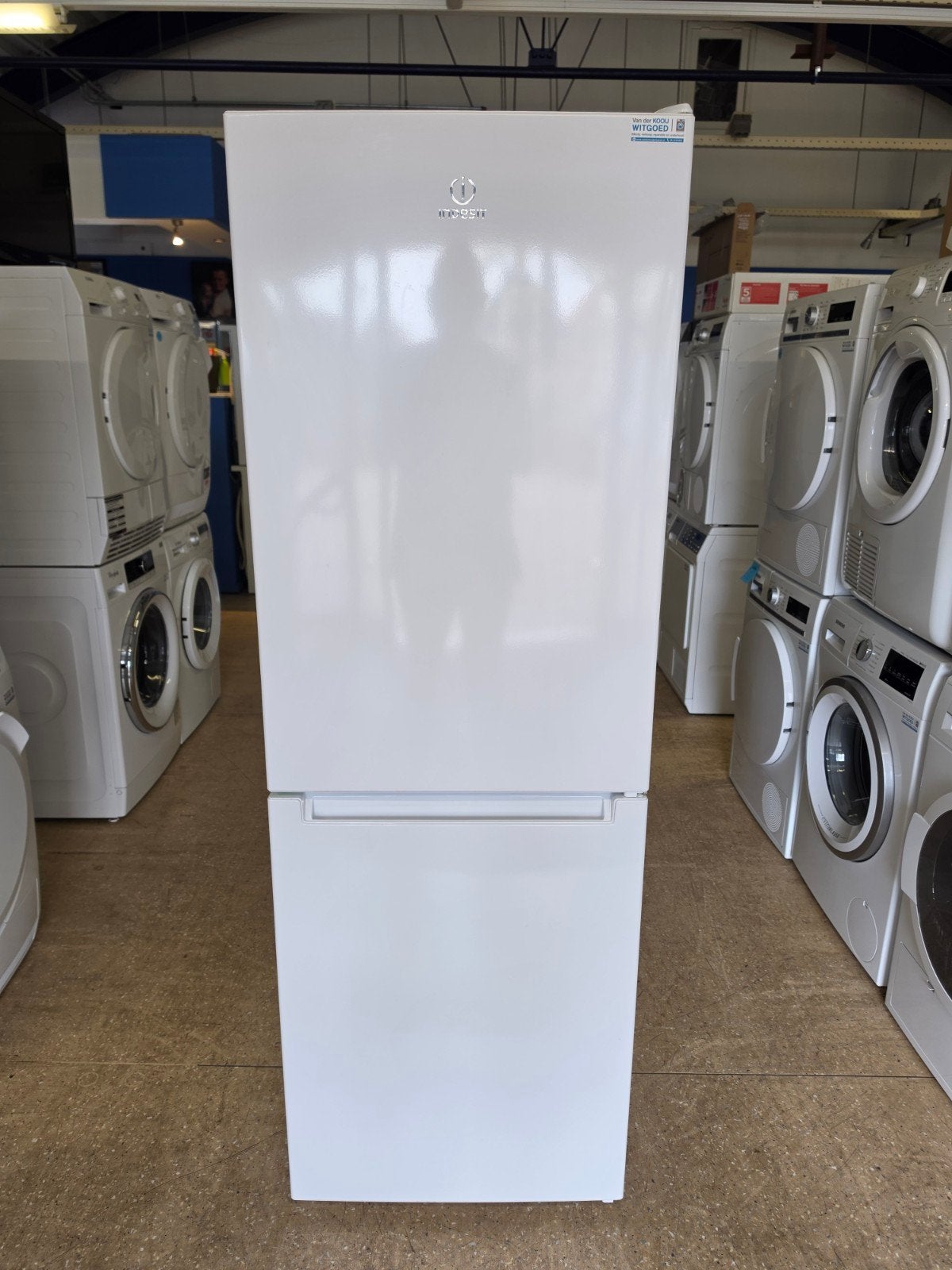 Indesit koelvriescombinatie | A+ | Garantie & Gratis thuis ✅, Jirnsum, 200 liter of meer, 60 cm of meer, Met aparte vriezer