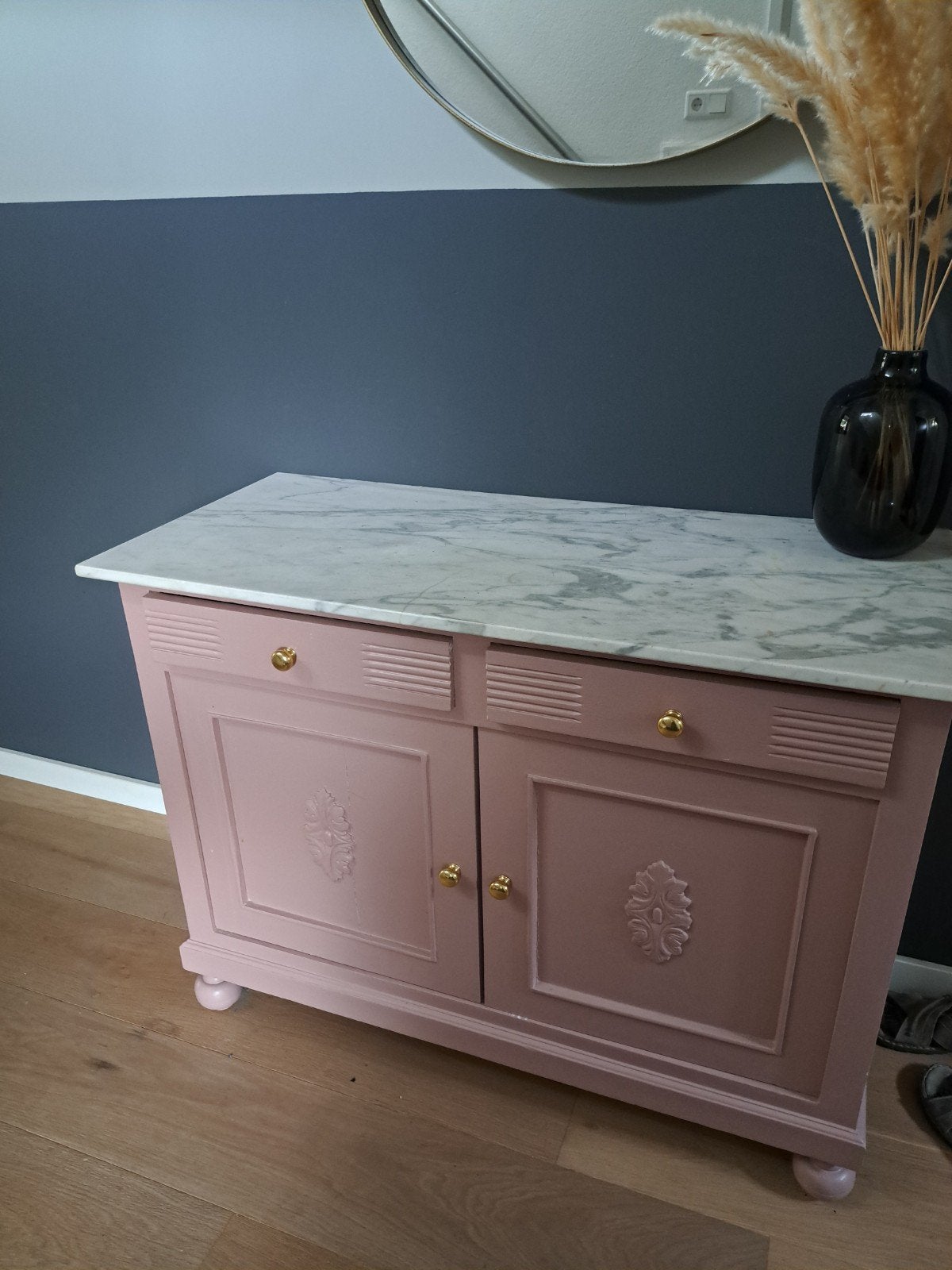 Roze dressoir kastje met wit marmeren blad 110x 50 x 83, Gebruikt, Overige materialen, 100 tot 150 cm, Ophalen of Verzenden