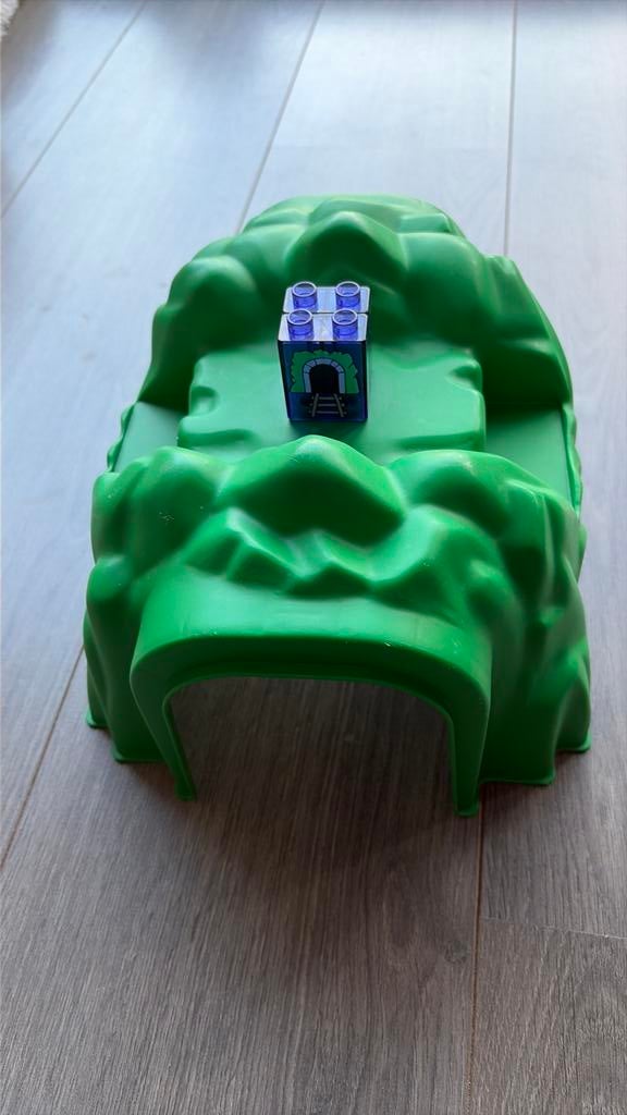 Groene Duplo treintunnel met 2 waarschuwings blokjes, Ophalen of Verzenden, Zo goed als nieuw, Accessoire, Duplo