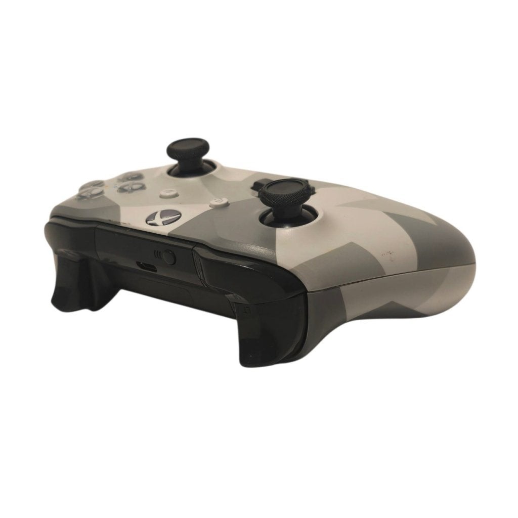 Xbox One Controller (Model 1708) Winter Forces, Microsoft, Gebruikt, Support@microsoft.com, Microsoft Corporation
One Microsoft Way
Redmond, WA 98052-6399
USA