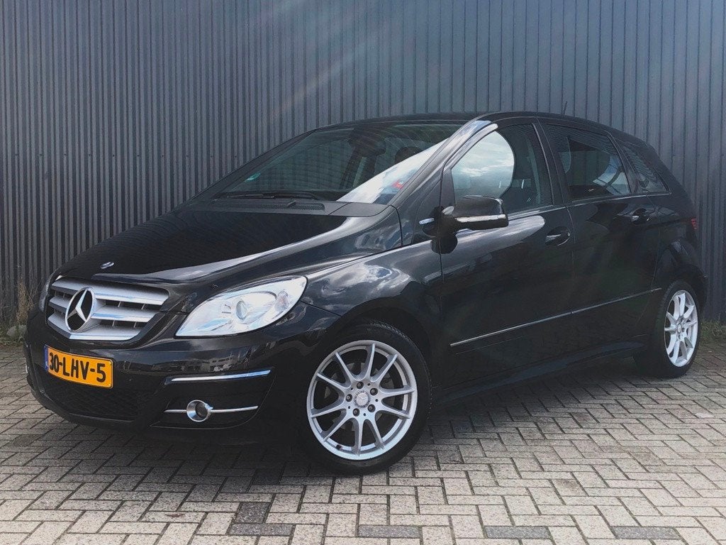 Mercedes-Benz B-klasse 150 BlueEFFICIENCY |Dealer Onderhoude, Voorwielaandrijving, Zwart, Leder en Stof, Zwart