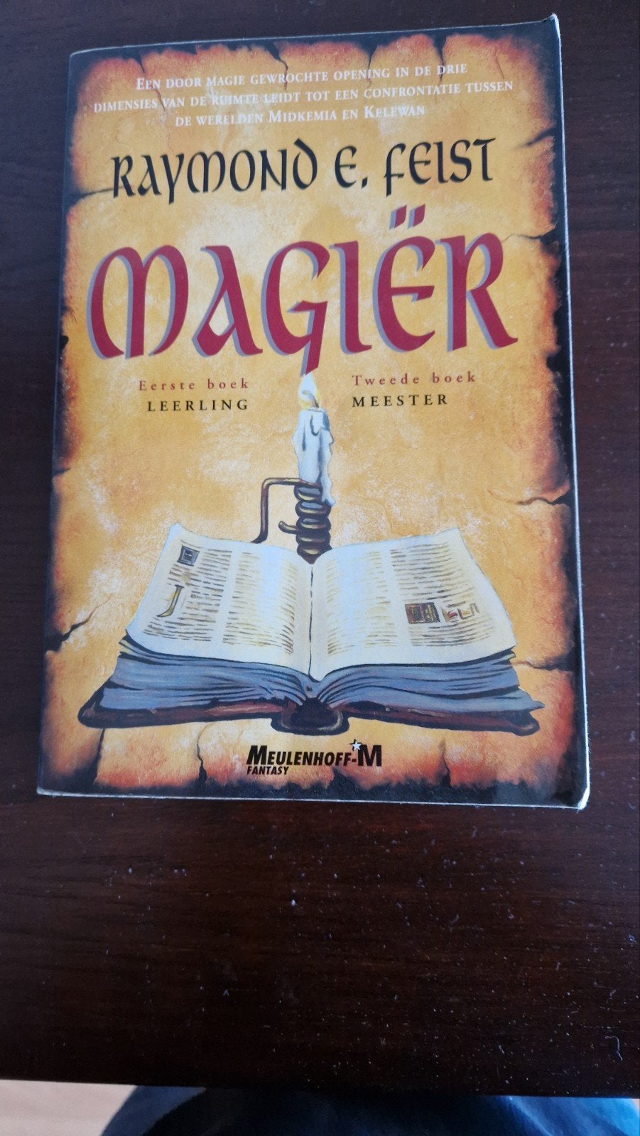 Raymond E. Feist - Magiër (Eerste en Tweede Boek), Ophalen