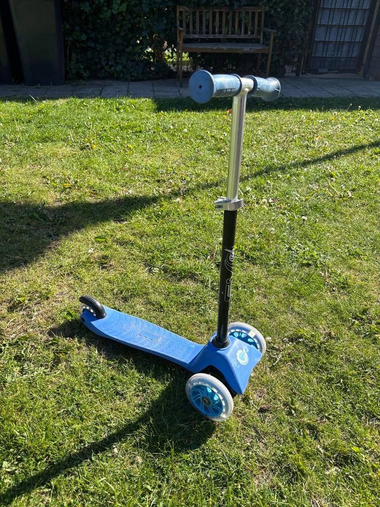 Blauwe kinderstep met 3 wielen, Fietsen en Brommers, Steps, Gebruikt, Gewone step, Ophalen