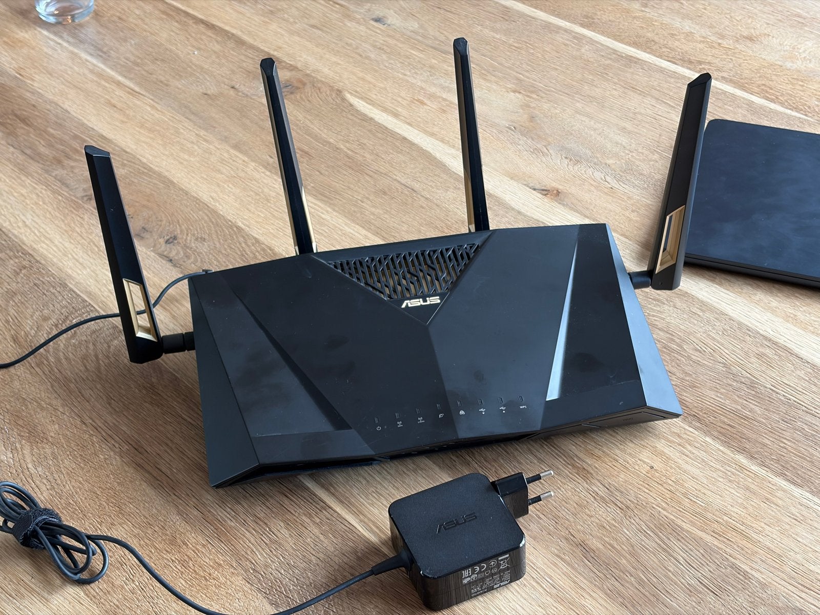 Asus rt-ax88u, Ophalen of Verzenden, Gebruikt, Router