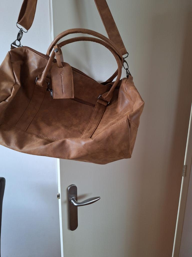 Nieuwe  lederen weekendtas, Sieraden, Tassen en Uiterlijk, Tassen | Reistassen en Weekendtassen, 40 tot 60 cm, 20 tot 30 cm, Bruin
