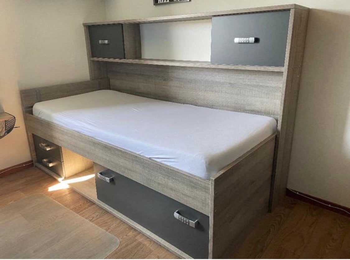 Pep kajuitbed met ombouw beter bed, Ophalen, Zo goed als nieuw, 180 cm of meer, 85 tot 100 cm