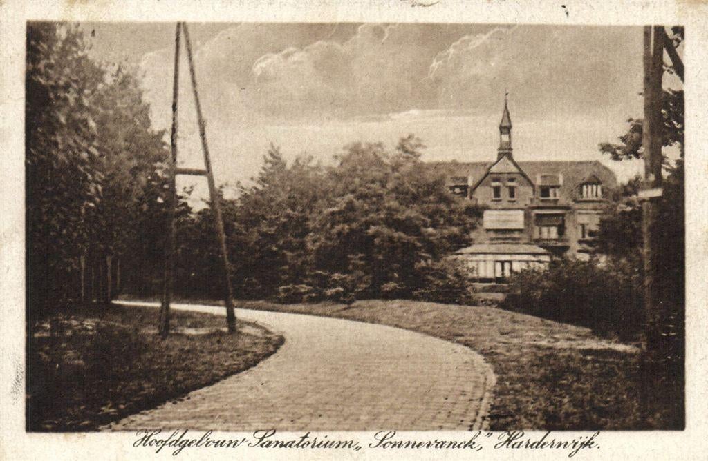 Hoofdgebouw Sanatorium Sonnevanck, Harderwijk. - 1922 gelope, Verzamelen, Ansichtkaarten | Nederland, Gelopen, Gelderland, 1920 tot 1940