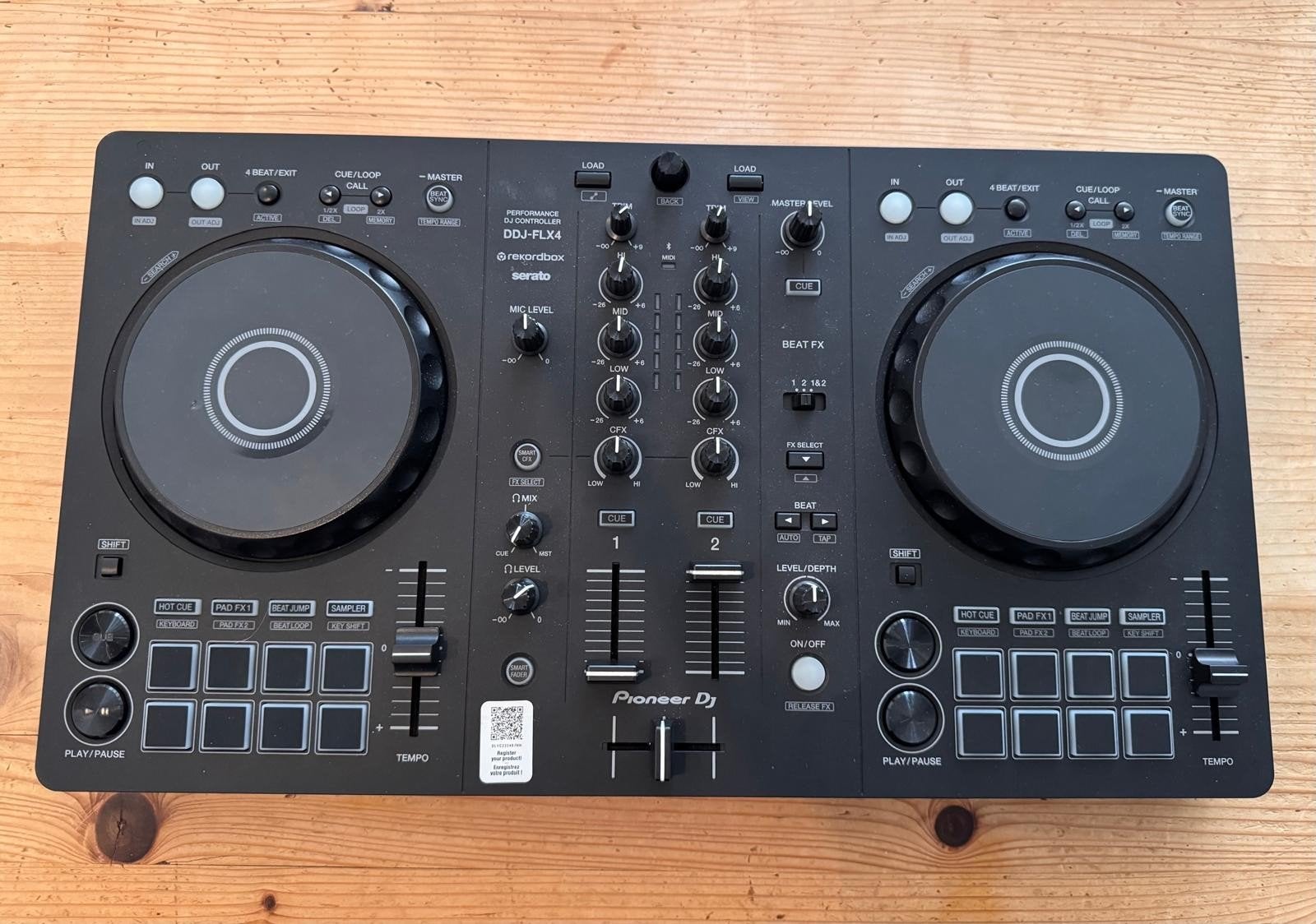 Pioneer DJ DDJ-FLX4 DJ-controller - Zo goed als nieuw