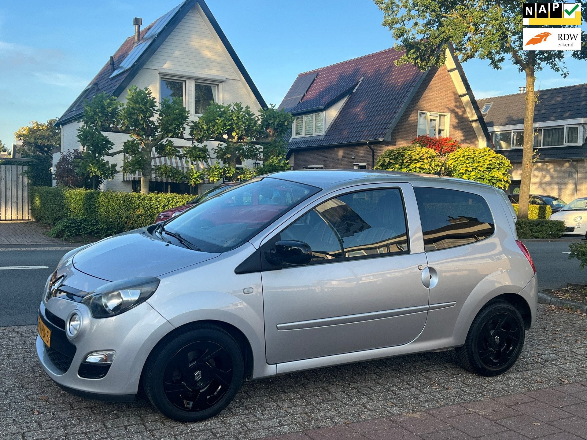 Renault Twingo 1.2 16V Collection NL-AUTO-NAP, Auto's, Voorwielaandrijving, Gebruikt, 4 cilinders, 4 stoelen