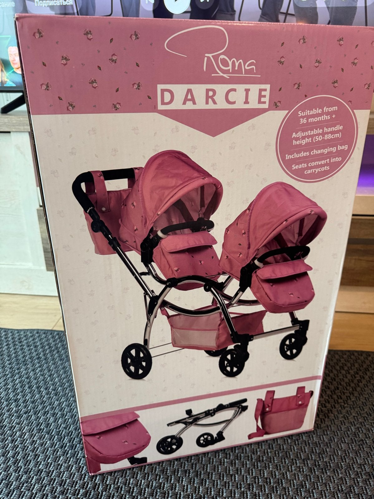 Nieuwe Roma Darcie Tweeling Poppenwagen - Roze, Kinderen en Baby's, Speelgoed | Poppen, Ophalen of Verzenden, Nieuw, Overige typen