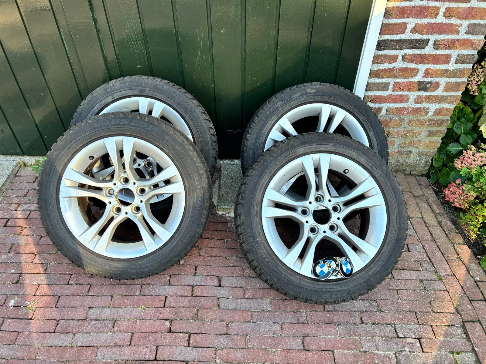 BMW 16 inch winterbanden met velgen - Dunlop SP Winter Sport, Ophalen, Gebruikt, 16 inch, Banden en Velgen