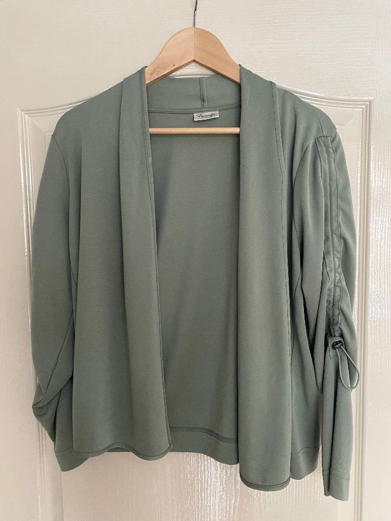 Groen vest, z.g.a.n., Maat 38/40 (M), Ophalen of Verzenden, Zo goed als nieuw, Barbara Lebek