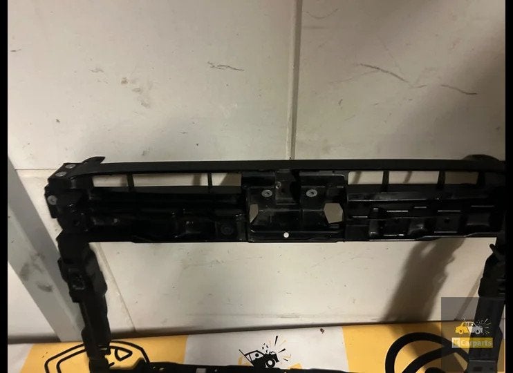 PASSAT B8 Voorfront 2014 - 2019 3G0805588L 3G0805588AC FRONT, Gebruikt, Volkswagen AG, Berliner Ring 2
38440  Wolfsburg, DE, Volkswagen