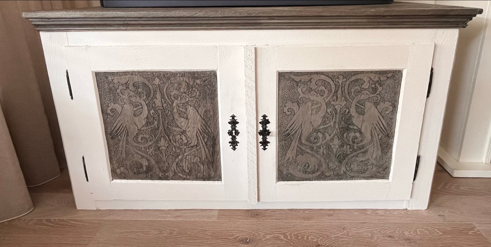 brocante  houten tv-meubel, Ophalen