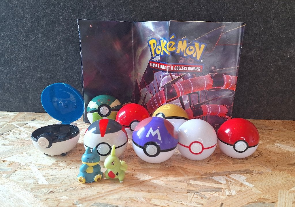 Pokémon Clip 'N Carry riem – Poké Balls, figuren & poster, Ophalen of Verzenden, Zo goed als nieuw
