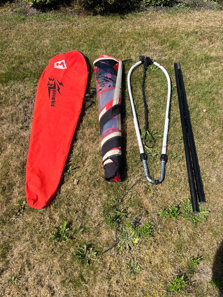 Windsurfzeil Powerkid 3.2 met bijpassende mast & giek, Minder dan 3.5 m², Zo goed als nieuw, Met mast, Complete set