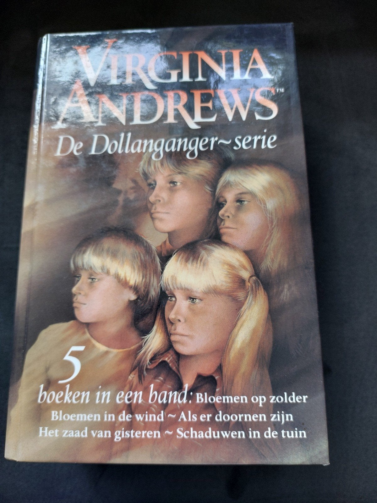 Virginia Andrews / bloemen op zolder/ 5 serie, Boeken, Ophalen of Verzenden, Zo goed als nieuw, Virginia Andrews