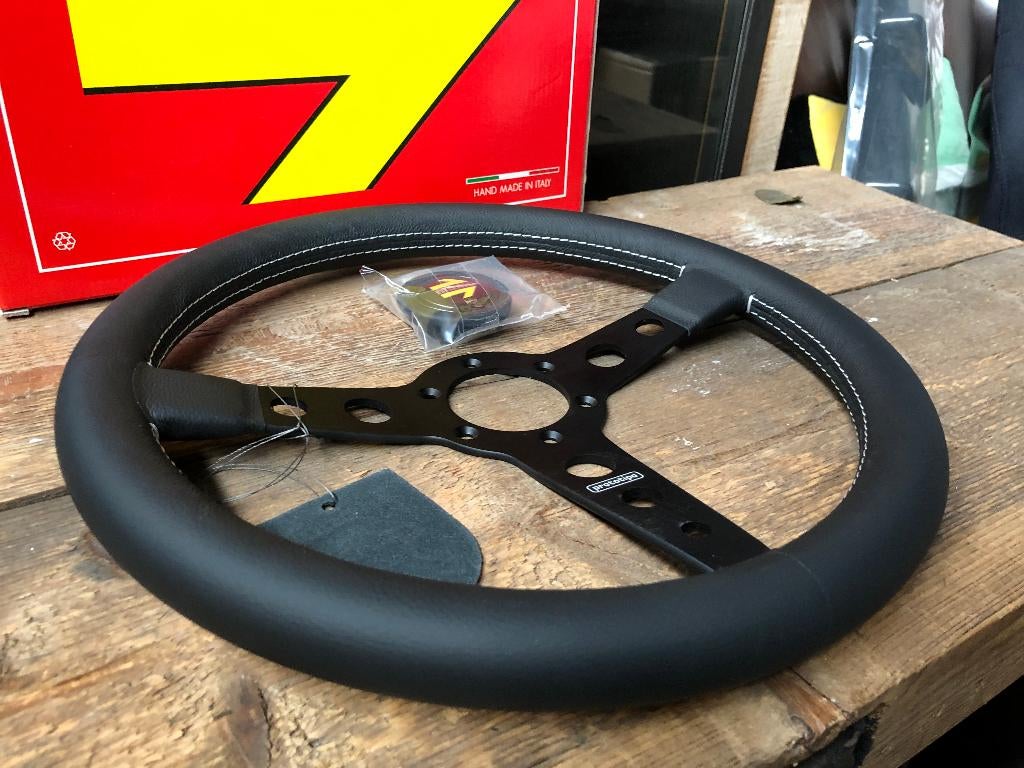 Momo Prototipo Zwart wit stiksel stuur sportstuur 350mm, Ophalen of Verzenden