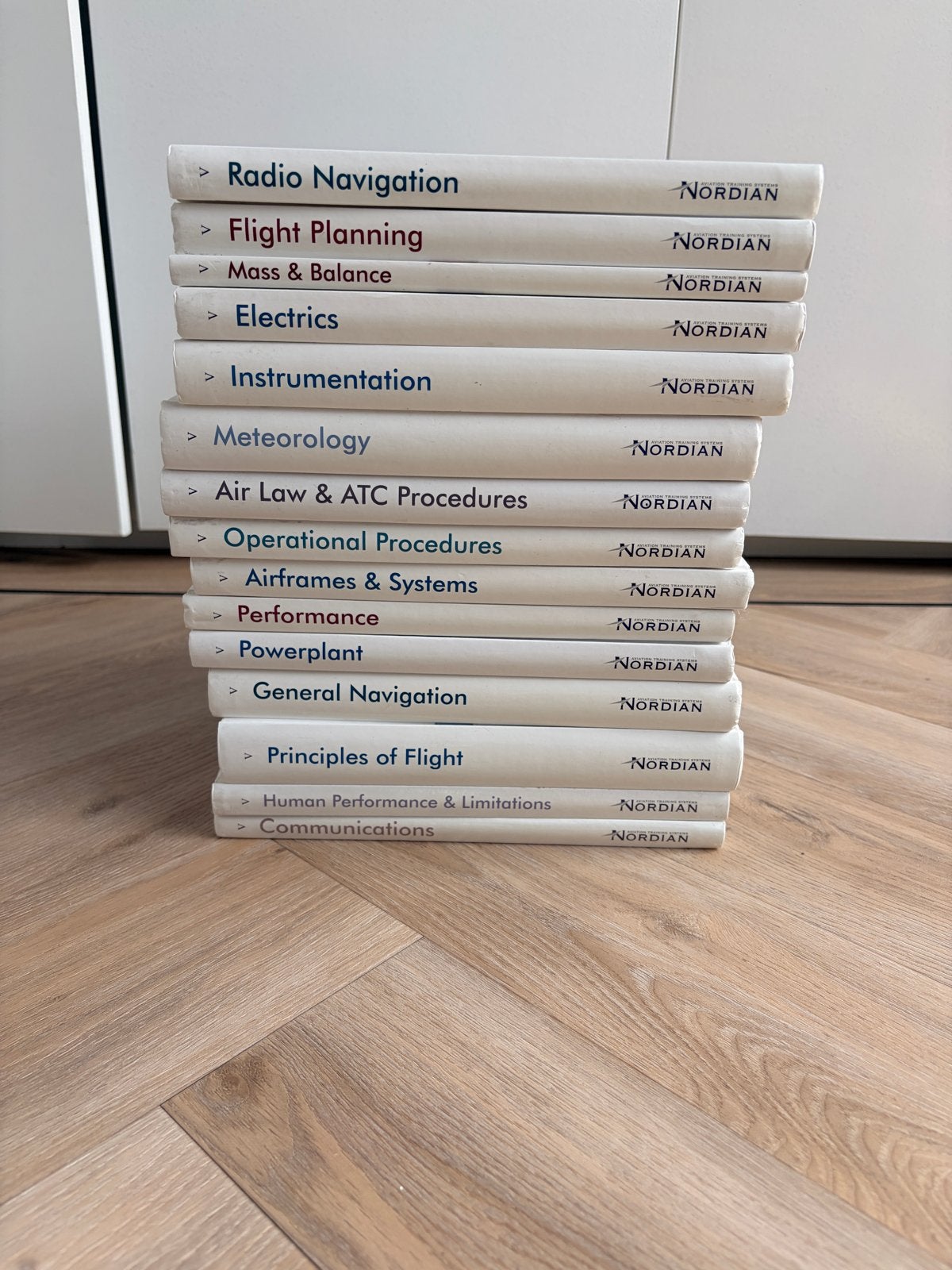 Nordian Flight Academy boeken set (15 boeken), Ophalen, Beta, Gelezen, HBO