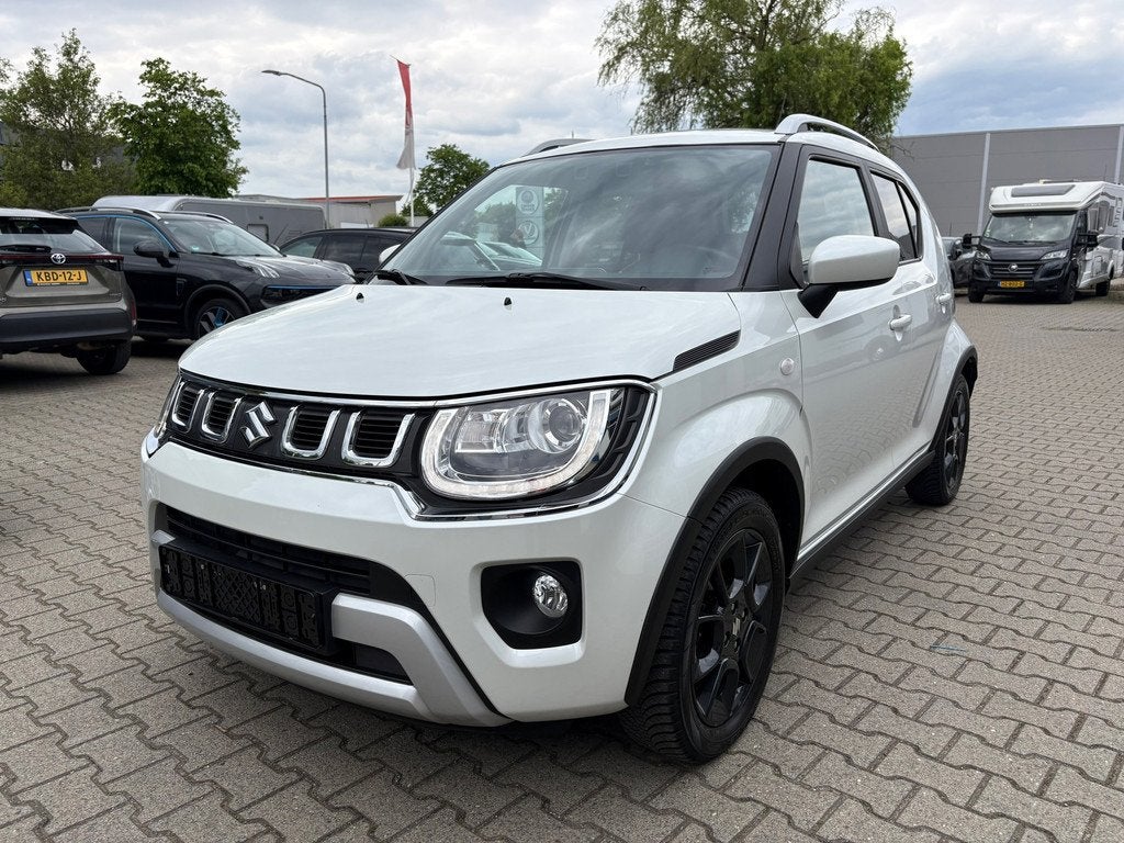 Suzuki Ignis 1.2 Smart Hybrid Select Automaat (BOVAG/RIJKLAA, Stof, Gebruikt, Zwart, 4 cilinders