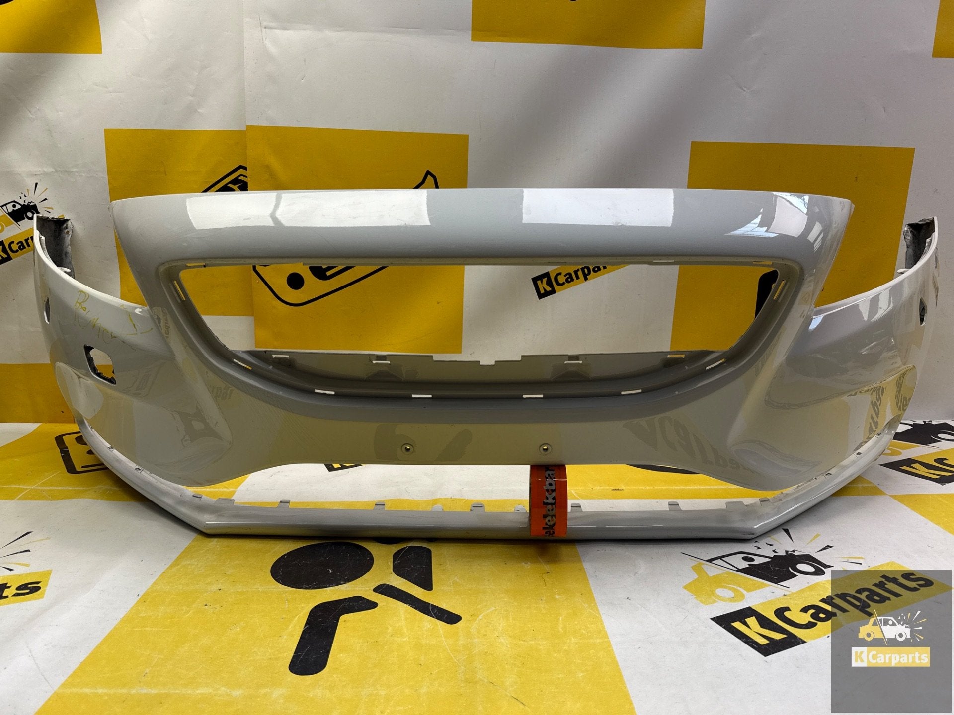 Volvo v40 Voorbumper KLS Normaal bumper, Gebruikt, Gunnar Engellaus vag 8
405 31  Gothenburg, SE, Voor, Info@volvocars.com