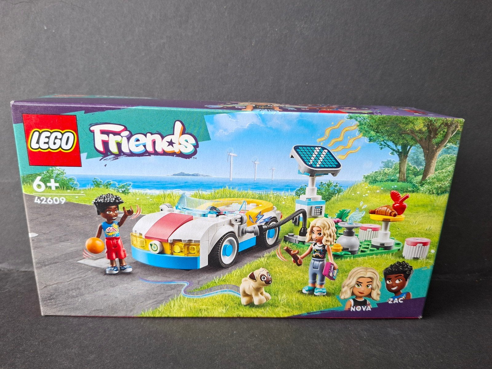 Lego Friends minifig NIEUW 42609 Elektrische Auto Oplaadpunt, Lego, Friends, Ophalen of Verzenden, Complete set