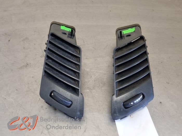 Luchtrooster Dashboard van een Mercedes Sprinter, Gebruikt, -, Ophalen of Verzenden, -