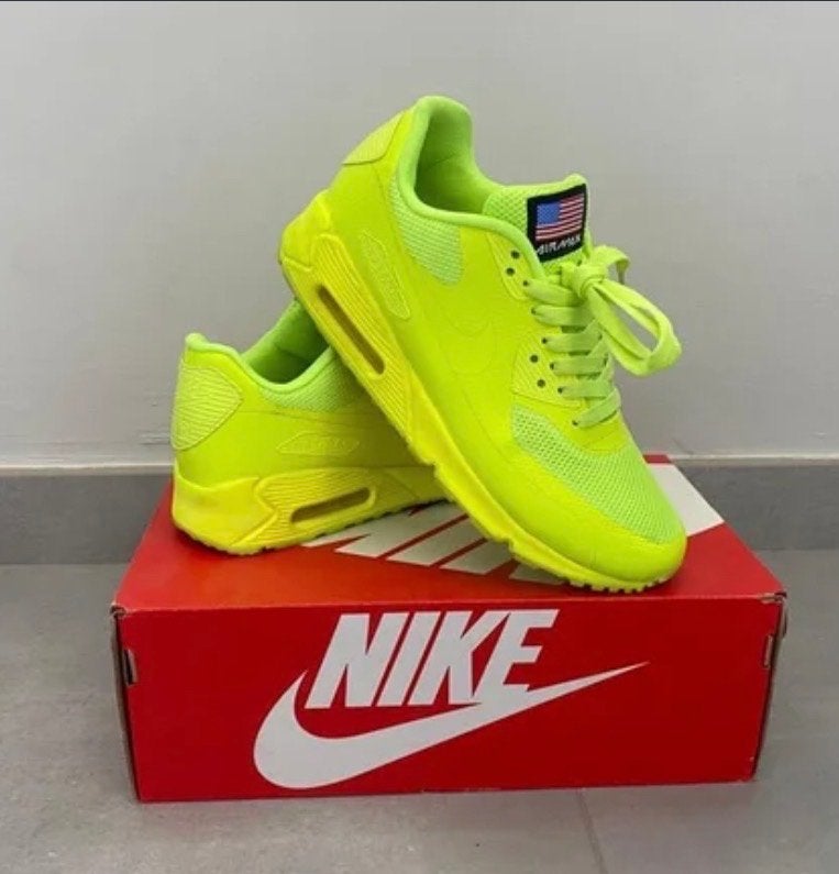 Nike Air Max 90 Hyperfuse Volt Independence Day - Maat 45, Ophalen of Verzenden, Zo goed als nieuw, Overige kleuren, Sneakers of Gympen