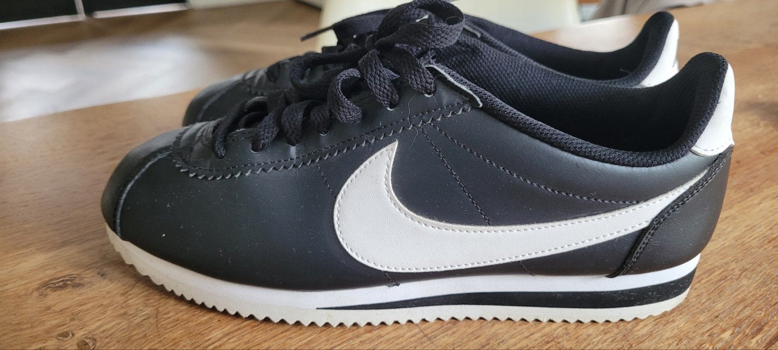 als nieuw! Nike cortez sneakers 40,5 zwart, Zwart, Nike, Ophalen of Verzenden, Sneakers of Gympen