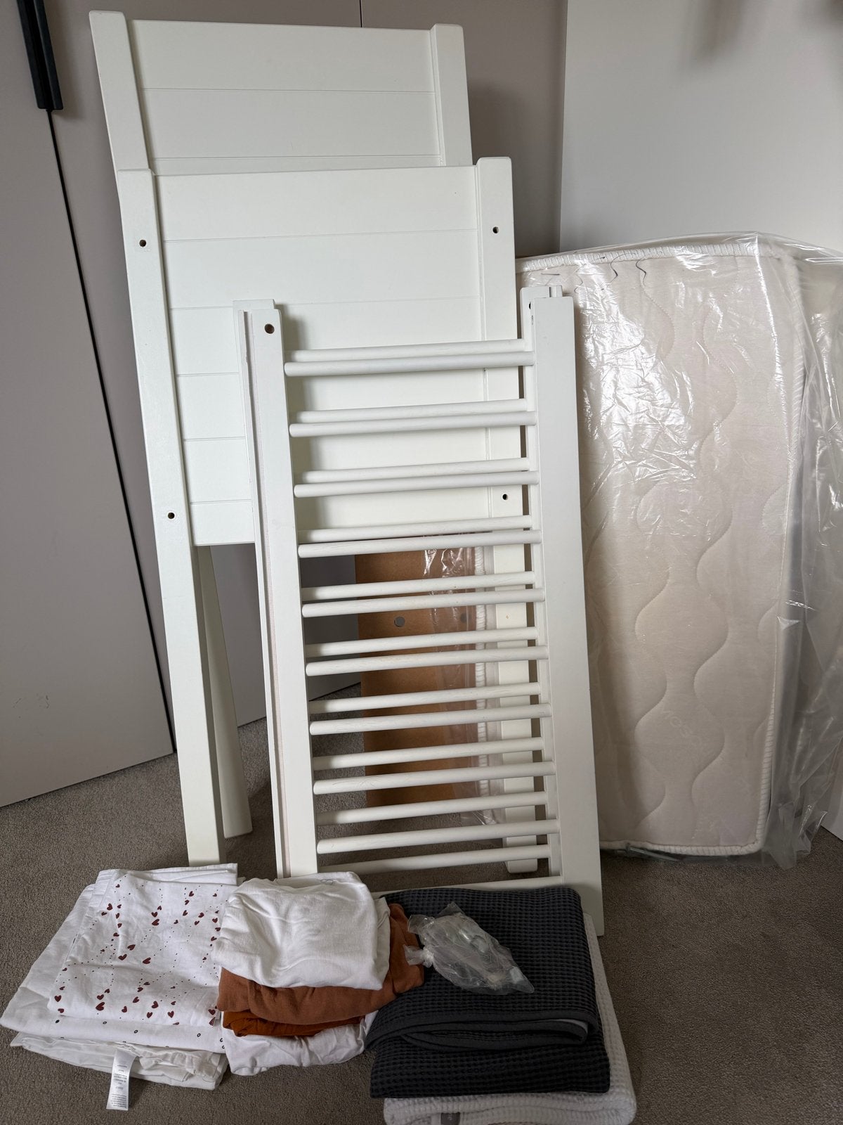 Kidsmill Noa wieg met matras en beddengoed, Ophalen, Gebruikt, Wieg