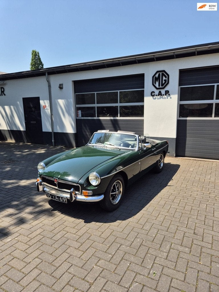 MG B type 1.8 Roadster l Overdrive l, Auto's, B, Achterwielaandrijving, Gebruikt, Zwart