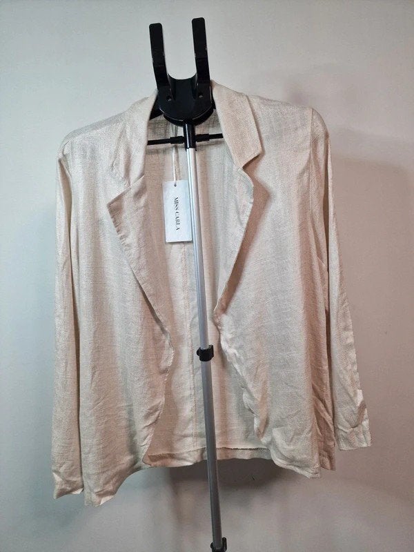 Miss Carla Linnen Blazer One Size Beige Italië, Ophalen of Verzenden, Nieuw, Maat 38/40 (M), Beige